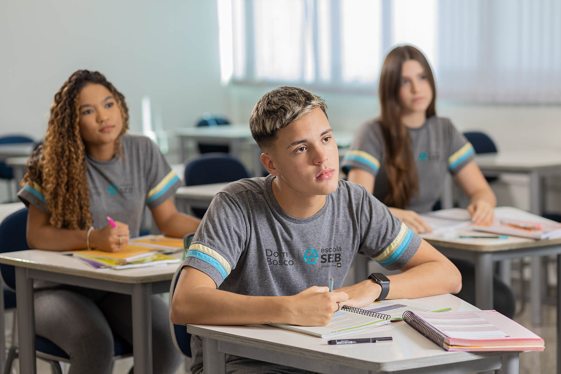 Escola SEB Dom Bosco Ahú. Curitiba - PR. Plataforma AZ de aprendizagem.